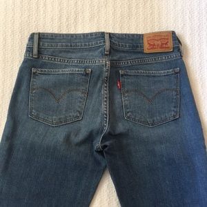 711 Skinny Levi’s